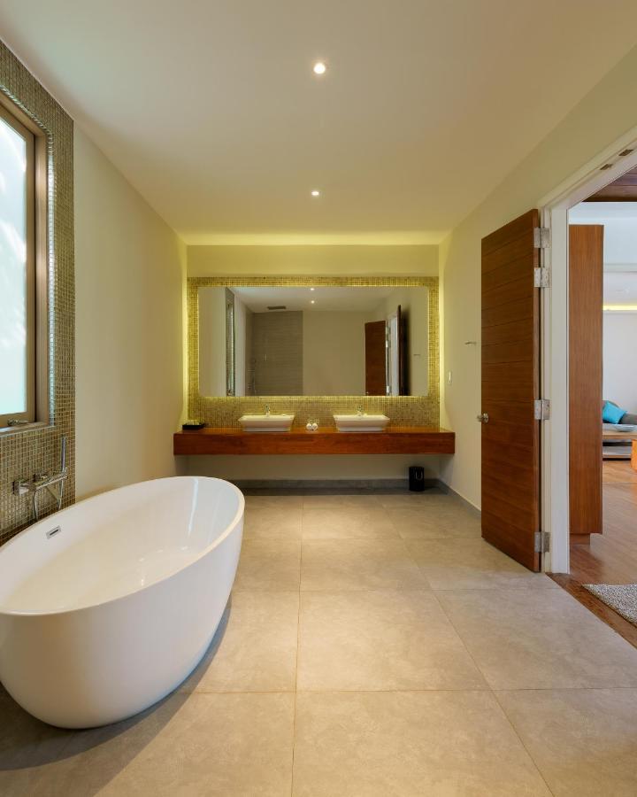 ארוגם Aprota Villas Arugambay מראה חיצוני תמונה