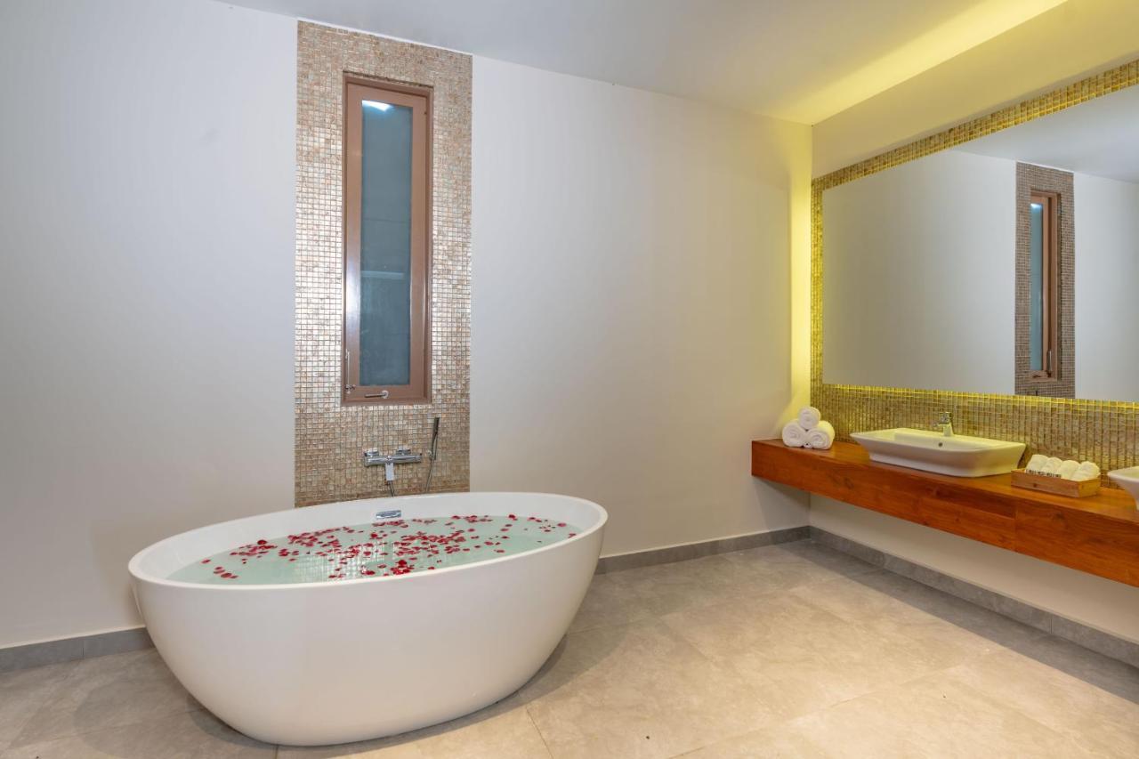 ארוגם Aprota Villas Arugambay מראה חיצוני תמונה